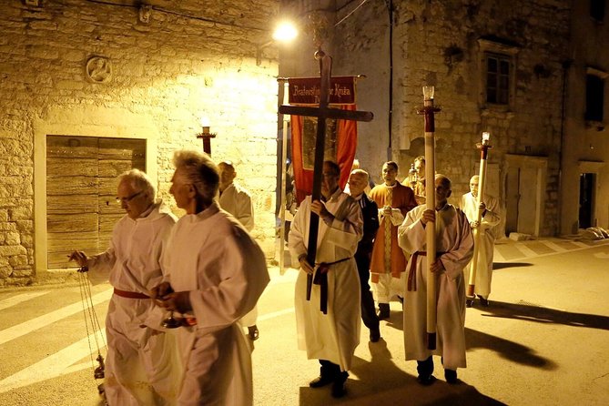 Daily or night walking tour through Medieval Šibenik - Stop 1: St. James Cathedral and Juraj Dalmatinac’s stone signatures