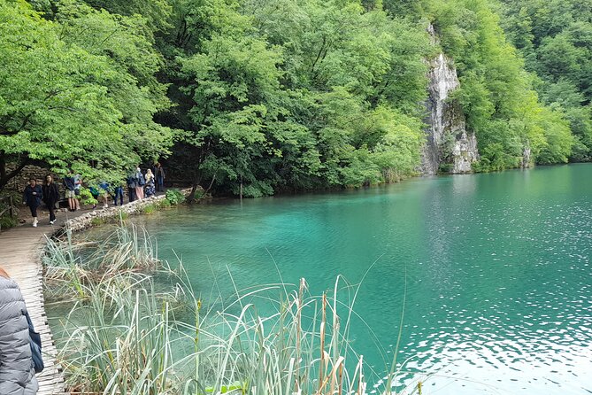 Day Tour To Plitvice Lakes From Zadar - Road trip comfort: leaving Zadar and arriving ready to walk