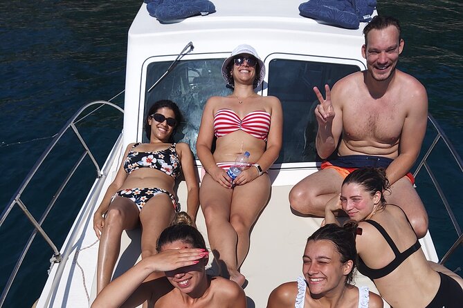 Dugi Otok Gems: Sakarun-Cave-Lagoon-Snorkeling-Snacks & Drinks - Veliki Žal (Beach Veli Zal): swimming on rugged rocks