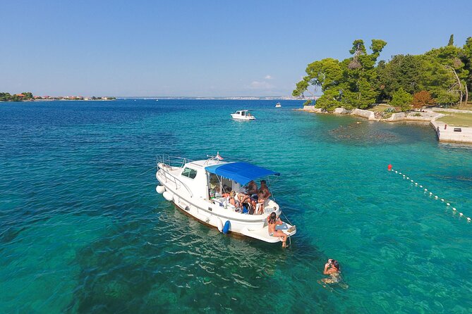 Dugi Otok Gems: Sakarun-Cave-Lagoon-Snorkeling-Snacks & Drinks - Veli Rat lighthouse pass-by: quick views with a classic coastline payoff