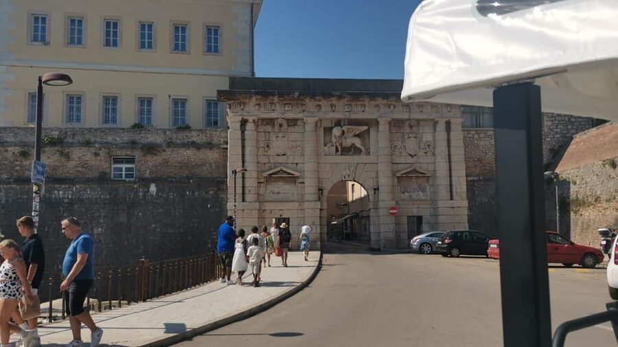 Eco tuk tuk Highlights of Zadar - Tuk Tuk Drive Time: Sea Organ Soundtrack and City-Wall Views