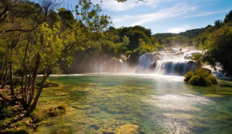 From Sibenik: Private Skradinski buk waterfall in Krka NP - The upper plateau viewpoint: where photos make sense