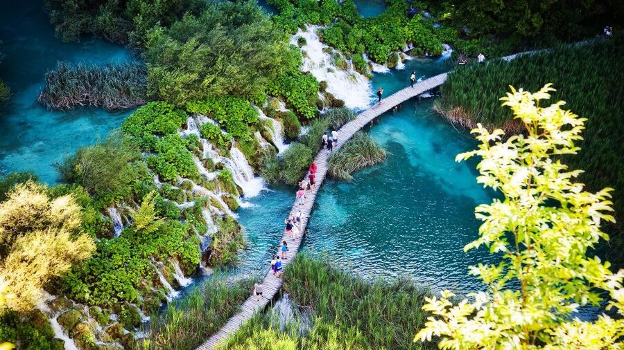 From Split/Trogir/Omiš: Plitvice Lakes Guided Group Tour - The road north: 3 hours of inland Croatia (with WiFi and stops)