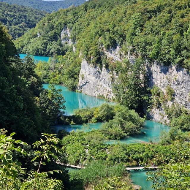 From Zadar: Krka Waterfalls Tour with Panoramic Boat Ride - Inside Krka National Park: skip the gate line, then follow the guide’s route