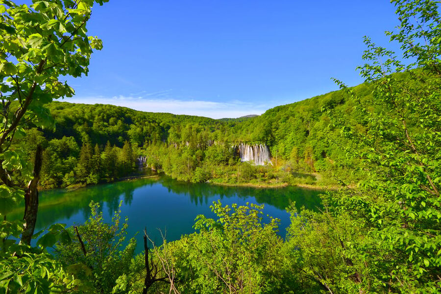 From Zadar: Plitvice Lakes Day Tour - Choosing your walking route: the 4km vs 8km reality
