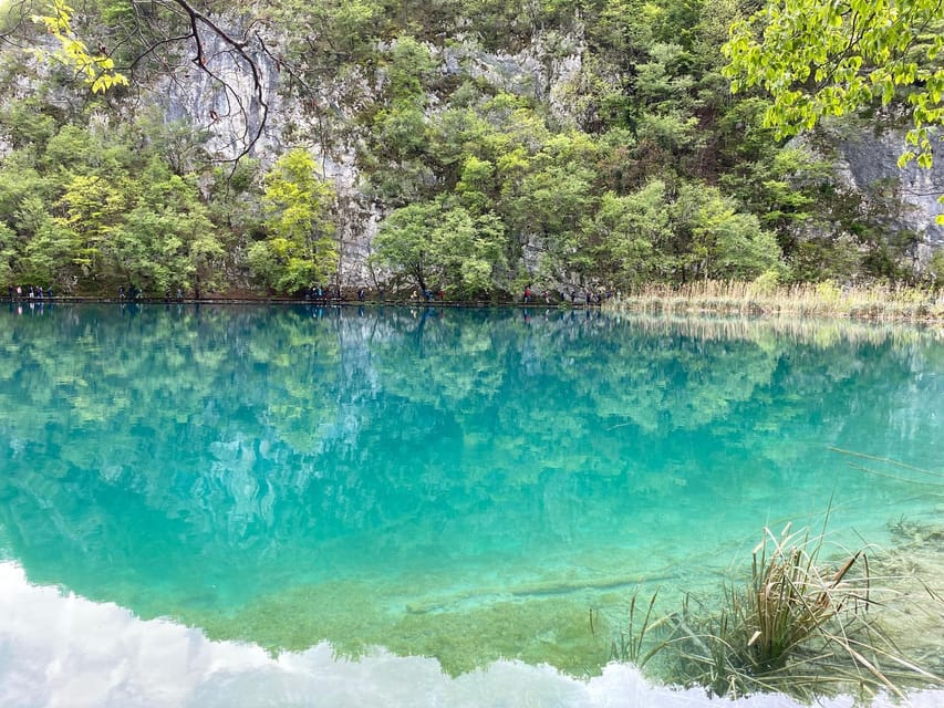 From Zadar: Plitvice Lakes Day Tour - The boat ride and panoramic train: the best shortcuts to wow