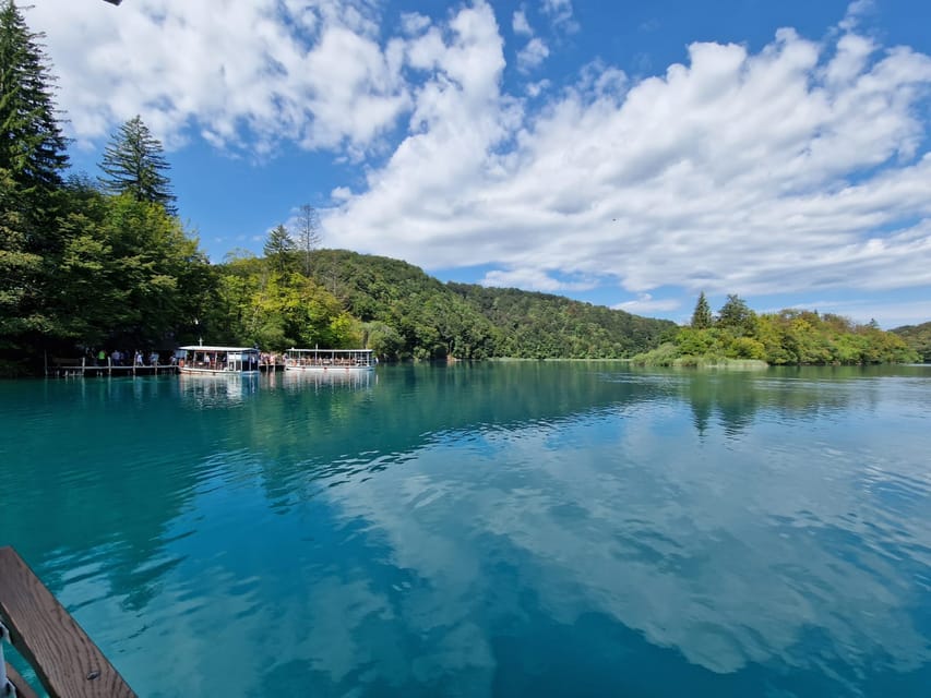 From Zadar: Plitvice Lakes Day Trip with Guide and Boat Tour - Route Pacing and Crowd Reality: How the Day Feels on Foot