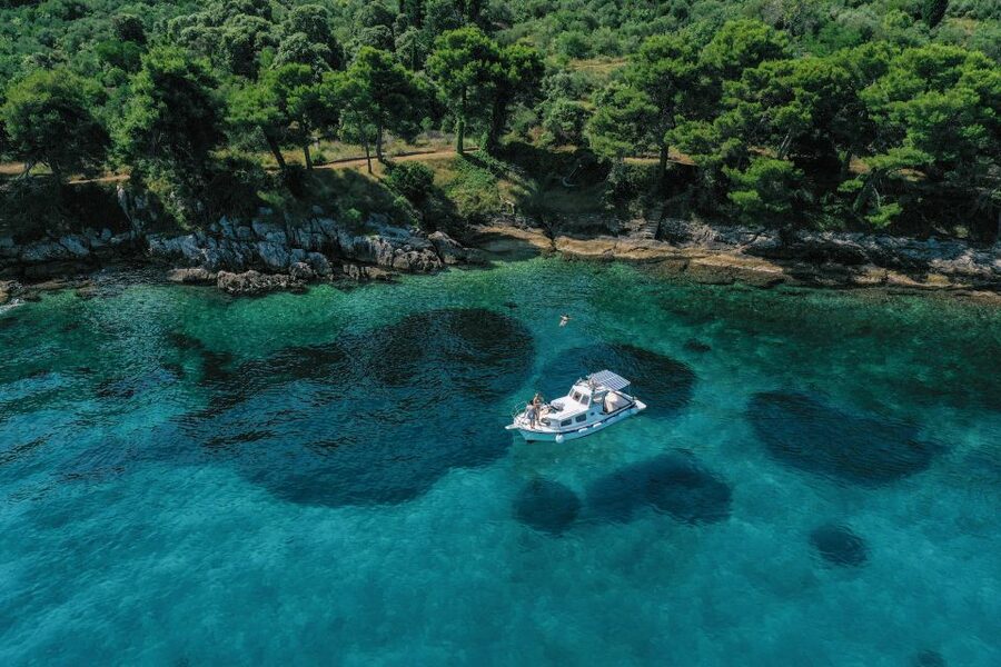 From Zadar: Private Boat Tour to Croatian Islands - From Zadar to your first island stop: what the ride is like