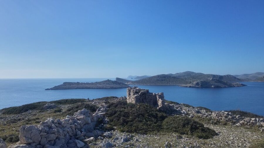 From Zadar: Private Speedboat Tour of Kornati National Park - Lojena Bay swimming and the Komati fish-food plan (restaurant or picnic)