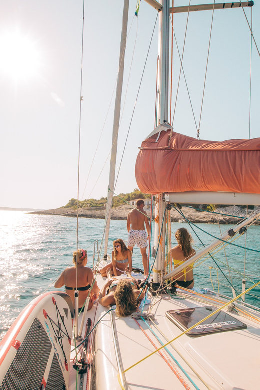 From Zadar: Romantic Sunset Sailboat Tour - A 2-hour sunset sail on Zadar’s Adriatic edge