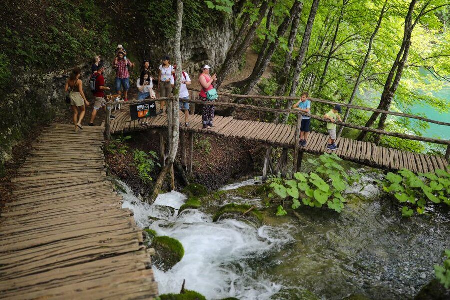 From Zadar: Round-Trip Transfer to Plitvice Lakes - Who this transfer suits best (and who should think twice)