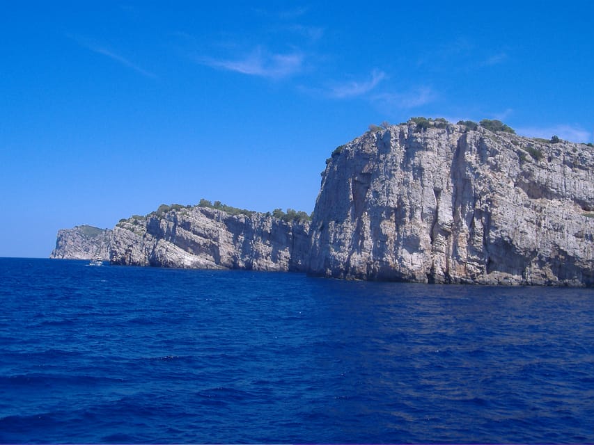 Full-day boat trip from Zadar and Sukošan to Kornati NP - Food onboard: breakfast, grilled lunch, and timing that works