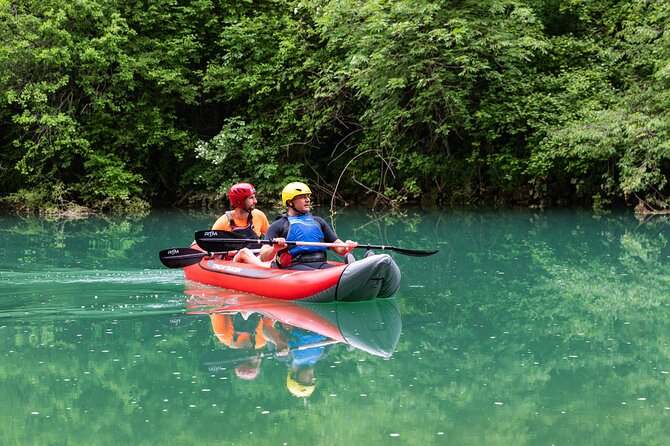 Kayaking in Mreznica Waterfalls near Slunj and Plitvice Lakes - Mrežnica Waterfalls: why this river feels different from Plitvice