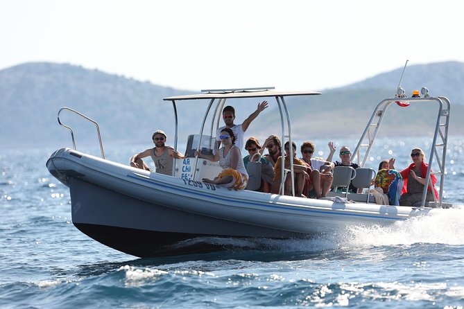 Kornati Private Boat Tour Experience - Prvić Luka Break: Coffee, Ice Cream, and Quick Sightseeing