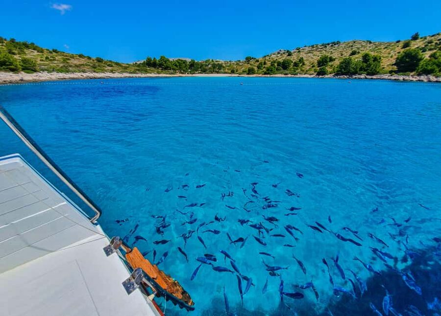 Mikado Kornati Excursion - Tarac Bay views plus the church and Tureta Fort stop