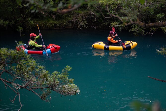 Packrafting Mreznica River - What you do first: safety talk and a real practice paddle