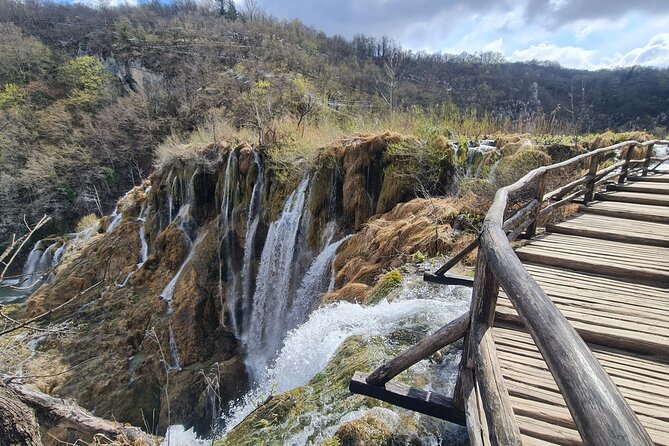 Plitvice Lakes Day Tour with Panoramic Boat Ride Ticket Reserved - Getting back to Zadar: ending around 18:00 or 21:00