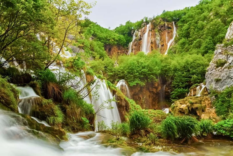 Plitvice Lakes: Guided Walking Tour with Train and Boat Ride - Entrance 1 and the circular route: how your day stays organized