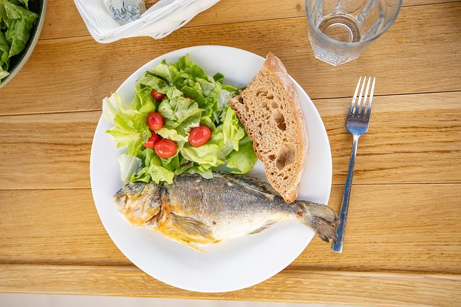 Private Gastro gourmet tour by Dot@ boat - Stop 2: Levrnaka for lunch and more anchored swim time