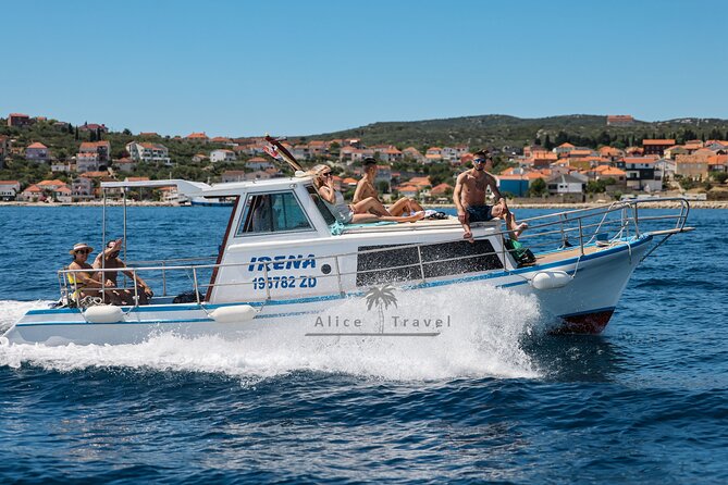 Private Half-Day Boat Tour with Snorkeling and Drinks - Key highlights at a glance