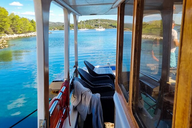 Private Half Day Tour | Food & Drinks | Vrgada - Dolphins Visit: How to Enjoy It Without Expecting a Guarantee