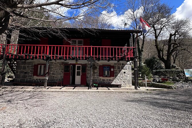 Private Paklenica Hiking Tour from Zadar up to 8 people - Lugarnica Mountain Hut: The First Big Goal (and a Good Place to Reset)