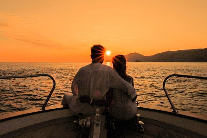 PRIVATE Romantic Sunset Boat Tour Zadar with Local Wine 1,5h - Quick hits on this Zadar sunset boat tour