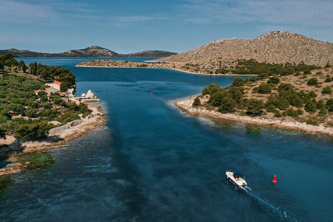 Private speedboat tour : Sakarun beach, Dugi otok, Golubinka Cave - Sunken ship stop and snorkeling: gear included, your job is only to swim