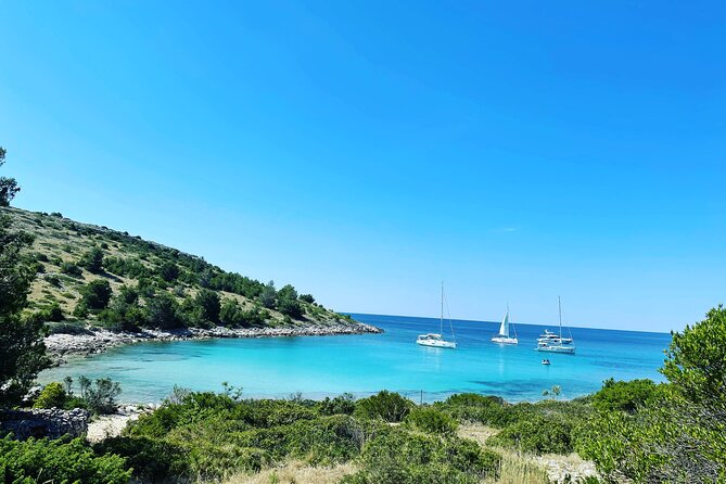 Private speedboat tour : Sakarun beach, Dugi otok, Golubinka Cave - Golubinka Cave and the Dragon eye: why boat access changes everything