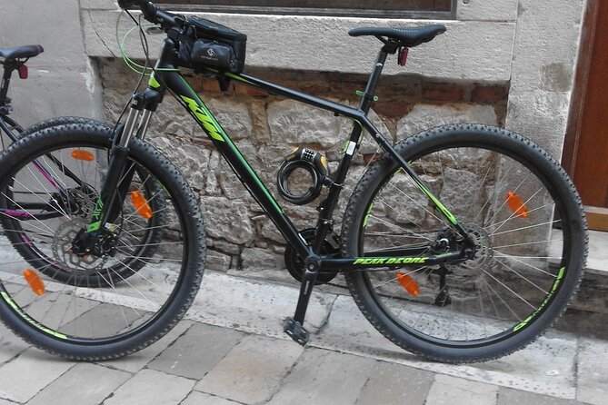 Rent a Bike in Zadar - Helmet, Lock and city map included - Zadar is made for a bike day