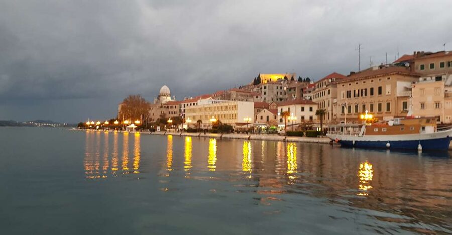 Sibenik: Guided Evening Walking Tour - Hidden squares and the stories behind the city’s layout
