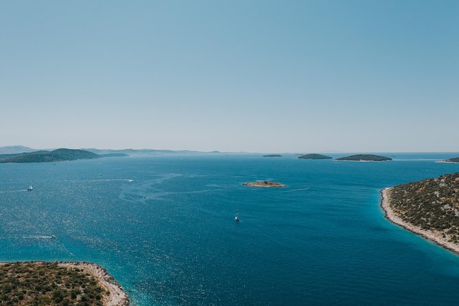 Šibenik Riviera boat tour: Zlarin + Prvić + Tijat - Zlarin: red coral, car-free calm, and a workshop you can actually watch