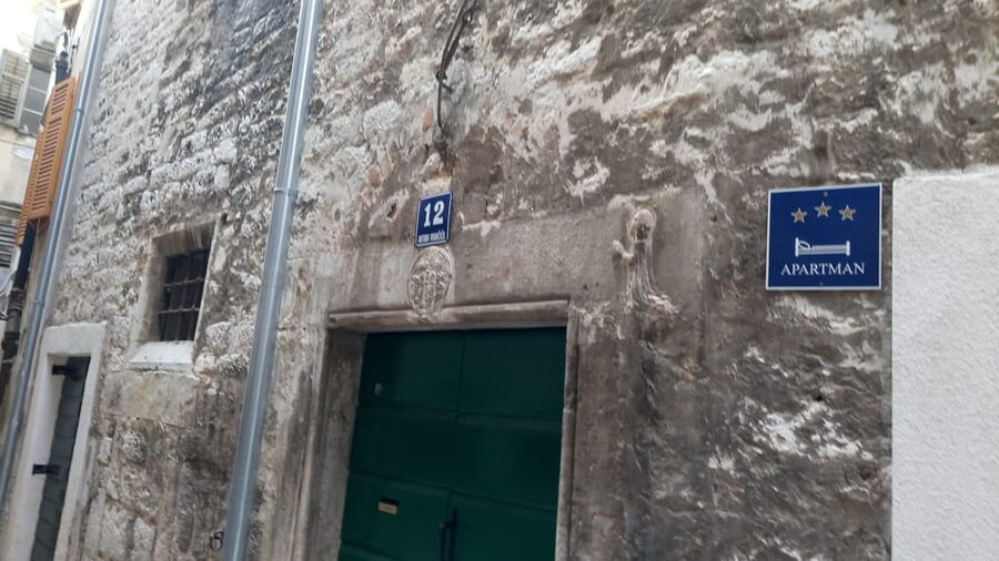 The beauty of the Middle Ages-Šibenik - Four Wells, the Largest Cistern, and What the Stones Tell You