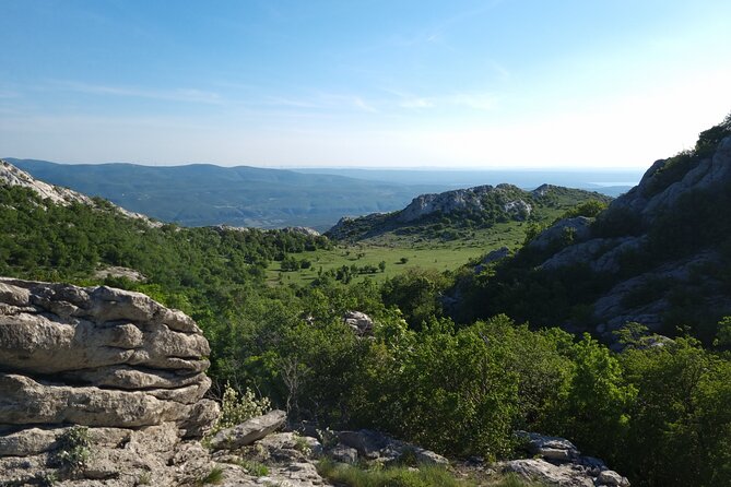 TuLove 4L, Velebit Safari, 4x4 off-road and hiking - Stop 1: Velebit Nature Park off-road time that’s the whole point