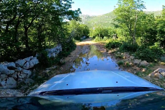 TuLove 4L, Velebit Safari, 4x4 off-road and hiking - Stop 3: Zrmanja viewpoint—small time, big payoff
