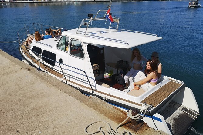 Visit 2 Islands of Zadar on a traditional wooden boat during half-day trip - The boat ride: traditional comfort with real sea conditions