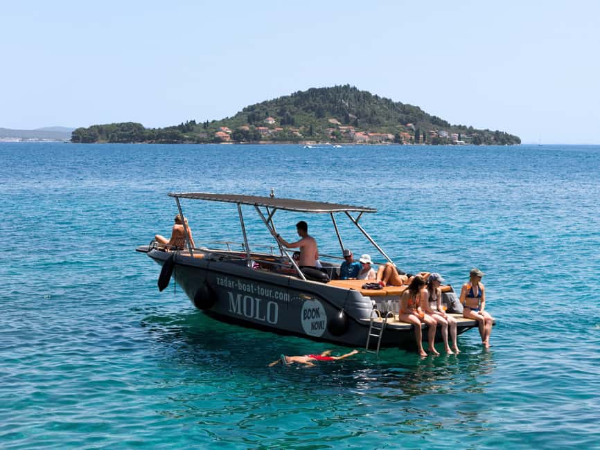 Zadar: 3 Islands Luxury Boat Tour with Aperol Spritz - Your first island stop: Ošljak’s quiet bay and walkable village feel