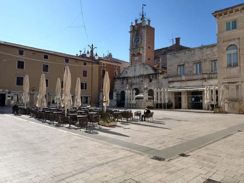Zadar: City Highlights Walking Tour in Polish - Why an evening walking tour works in Zadar