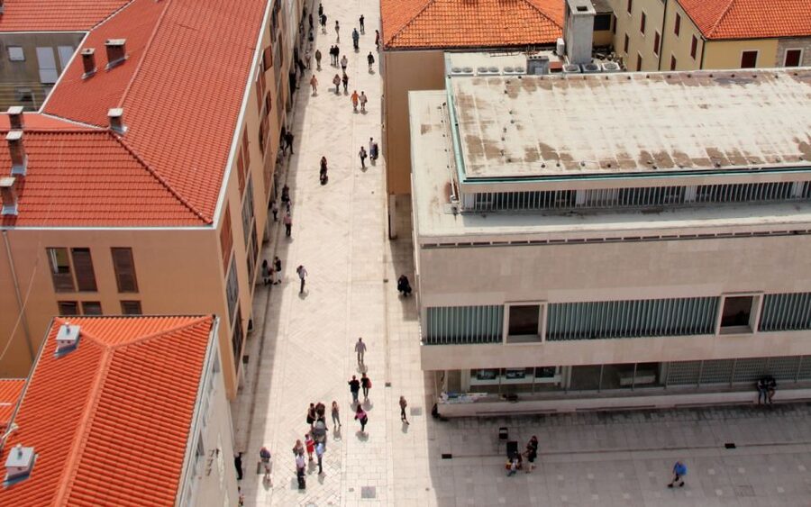Zadar: Guided Old Town History Walking Tour - Entering Zadar’s Old Town With a Clear Mental Map
