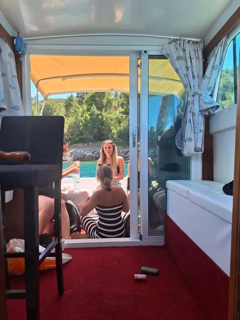 Zadar: Half-Day Island-Hopping and Lagoons Cruise with Fruit - Cruising Past Coast Villages: The Part Between the Stops