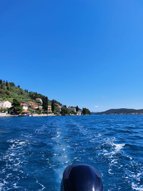 Zadar: Half-day trip wooden boat with drinks - ALL INCLUSIVE - The cove feel on the way to Ošljak