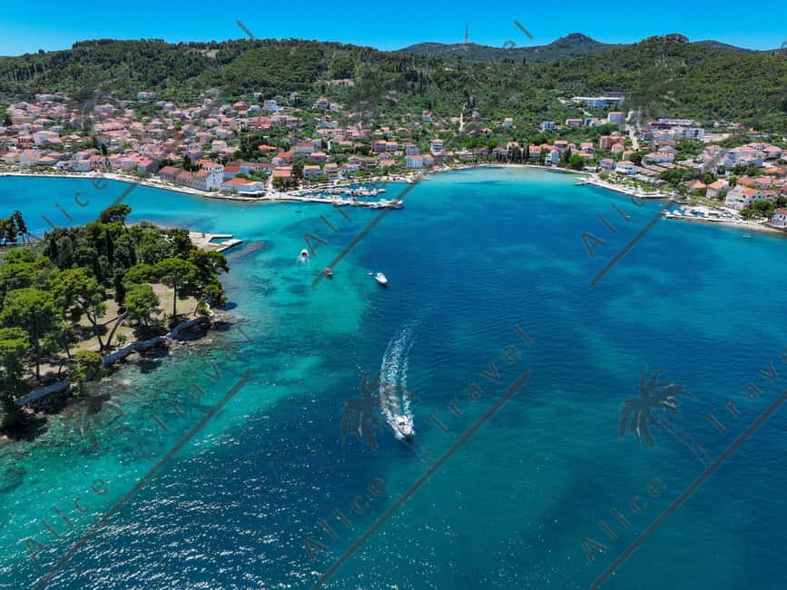 Zadar: Island Hopping Boat Tour with Snorkeling - First stop on the Zadar Archipelago: Ošljak (about 45 minutes)