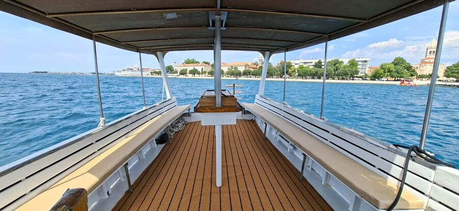 Zadar: Island Hopping Speedboat Adventure with Aperol Spritz - Stop 1: the first cove for snorkeling and a no-rush swim (about 1 hour)