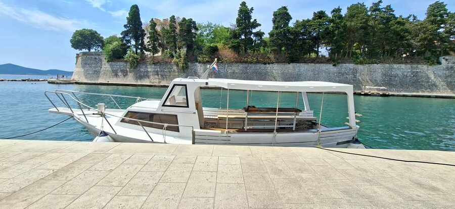 Zadar: Island Hopping Speedboat Adventure with Aperol Spritz - Aperol Spritz on a speedboat: fun included, not an extra you have to think about