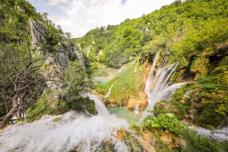 Zadar: Plitvice Lakes Full-Day Guided Tour with a Boat Ride - Who this tour suits best (and who might be happier elsewhere)