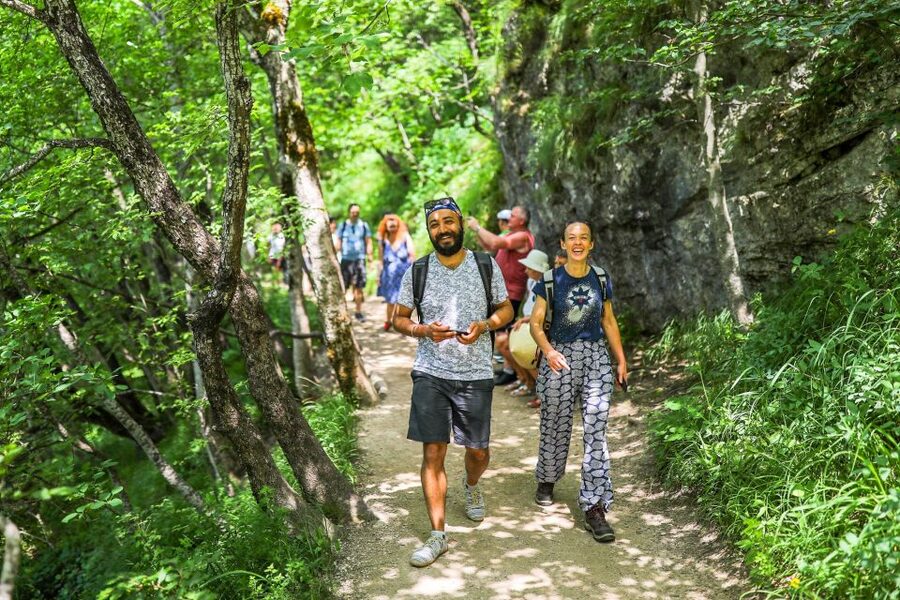 Zadar: Plitvice Lakes Full-Day Guided Tour with a Boat Ride - Guide power: why the names matter (and why you’ll feel it on the day)