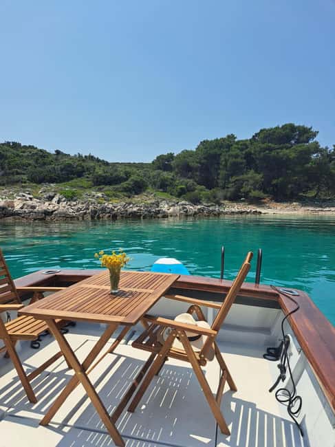 Zadar: Private Tour to Ugljan, Osljak and Galevac - half day - Kostanj’s Sandy Cove: The Longest Snorkel Session