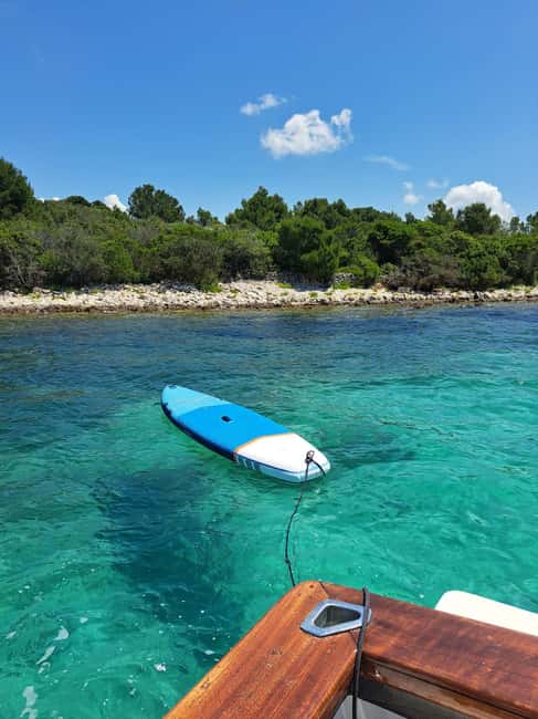 Zadar: Private Tour to Ugljan, Osljak and Galevac - half day - Preko on Ugljan: Photo Stop, Free Time, and a Scenic Way Back