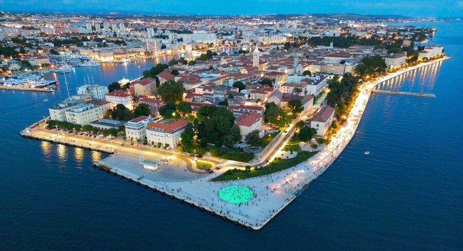 Zadar: Private Walking Tour Through 3,000 Years of History - Sea Organ and Greeting to the Sun: Harbor Art That Works