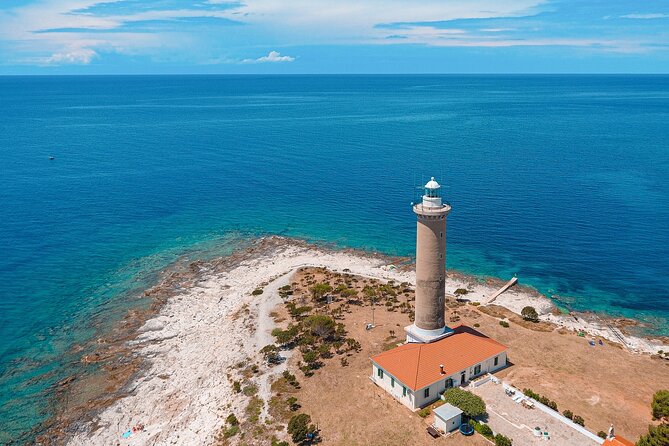 Zadar: Sakarun - Dugi otok Luxury Speedboat Tour with Lunch - Bozava lunch with fish, meat, or vegetarian menus: a real break